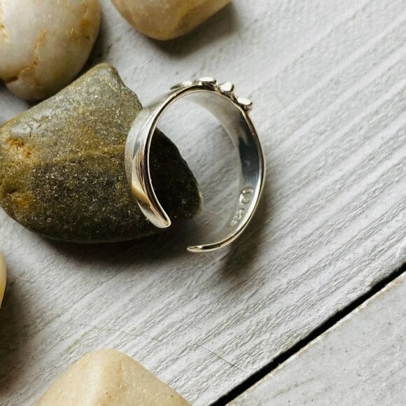 Sterling Silver Butterfly Toe Ring Midi Ring - Picture 4 of 4